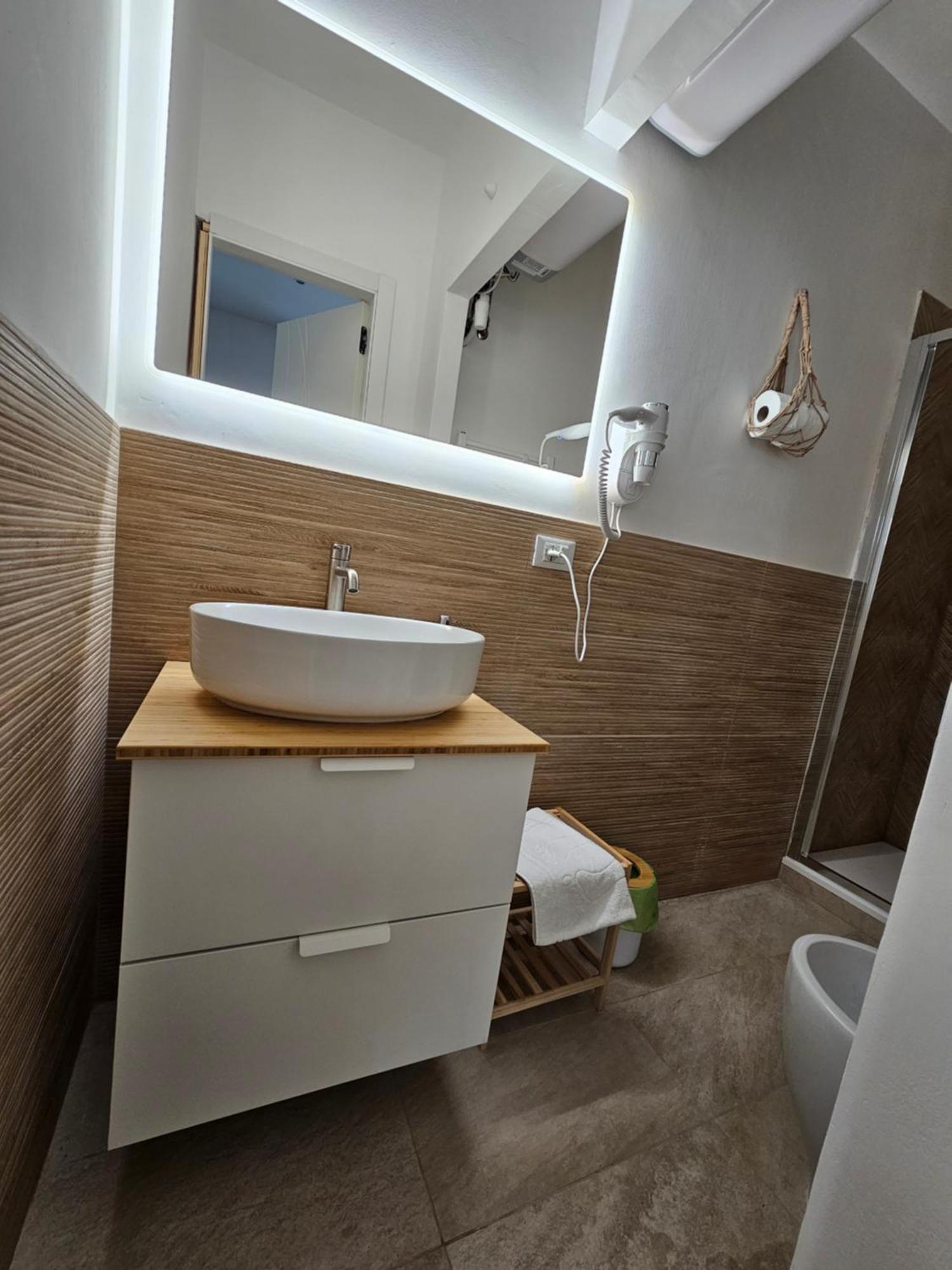 La Perla Di Ro Apartment Savona Luaran gambar